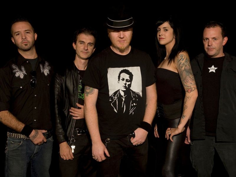 The Mahones